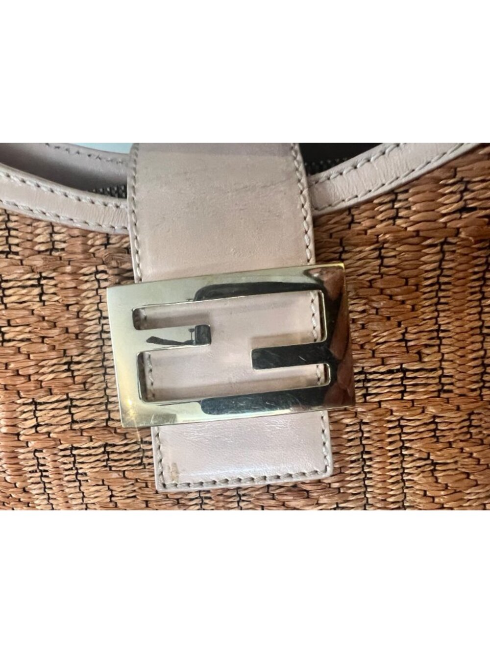 Fendi Raffia Baguette & Pale Pink Leather - Picture 6 of 16